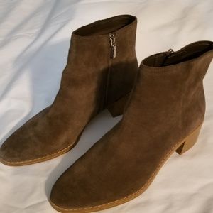 Clarks Somerset Boots